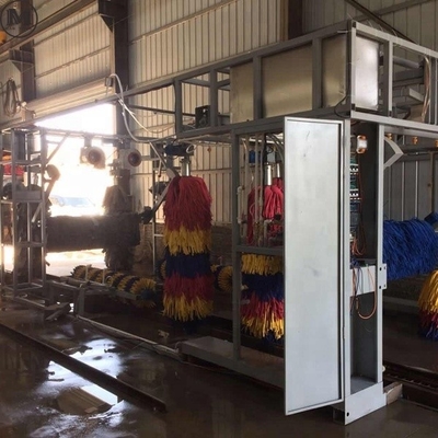 Automatische wasmachine met optioneel droger en schuimwassproei