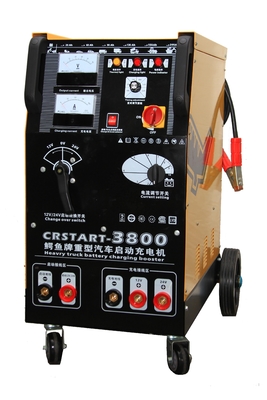 24V metalen batterijoplader en -booster voor zware voertuigen